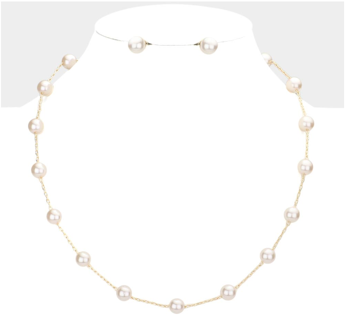 Take Me Back Pearl Necklace