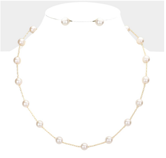 Take Me Back Pearl Necklace